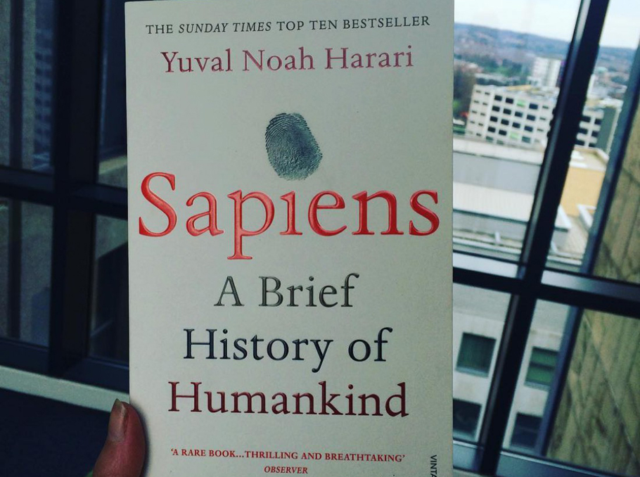 Книга Sapiens Юваля Ной Харари 