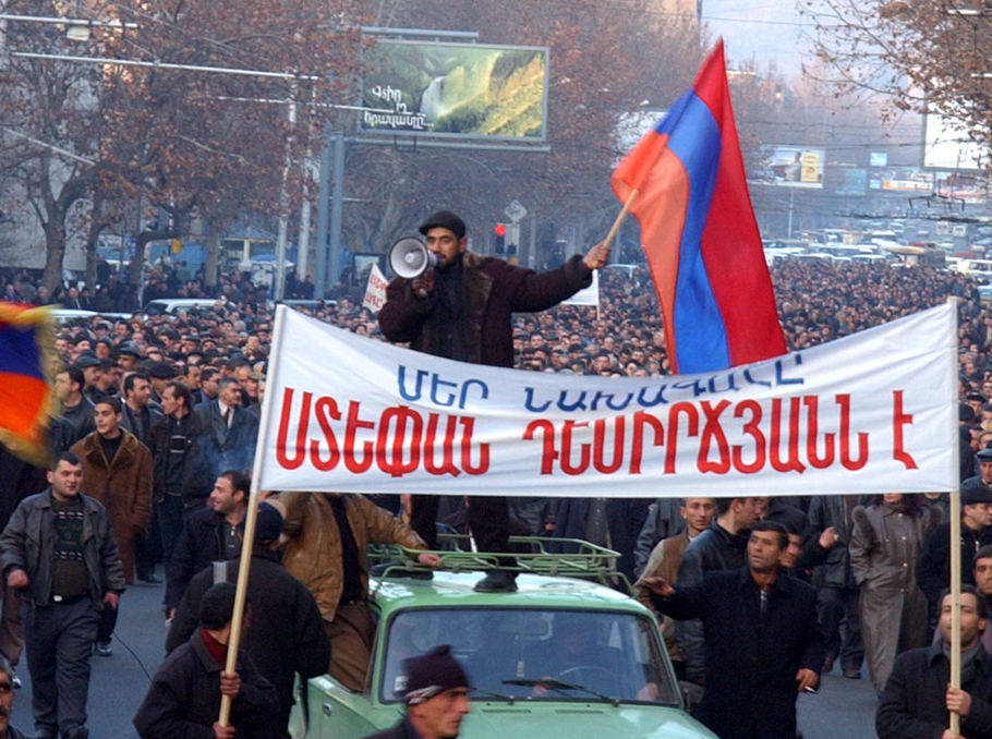 Stepan Demirchyan’s supporters in 2003