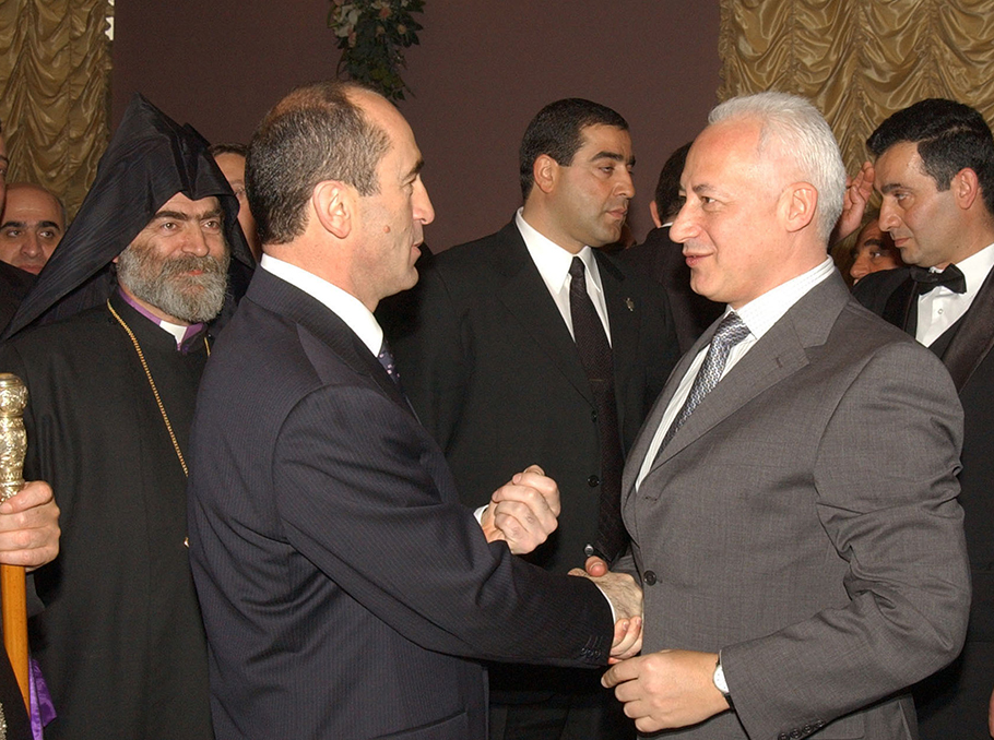 Robert Kocharyan and Vladimir Spivakov on April 9, 2003