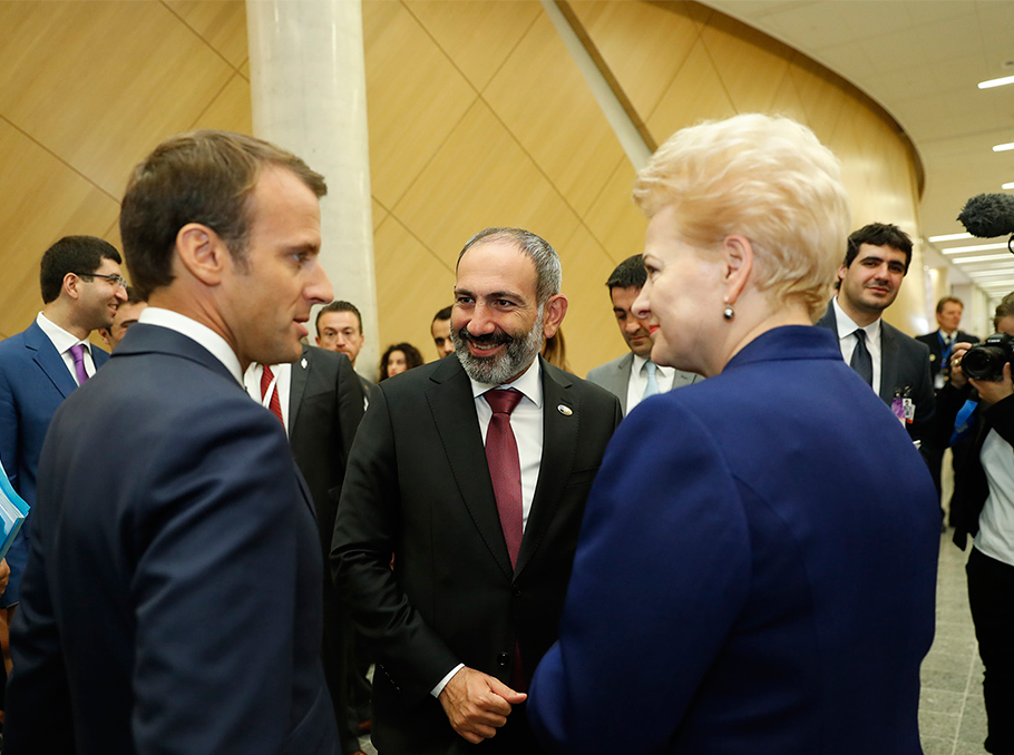 Nikol Pashinyan with Presidents of France and Lithuania