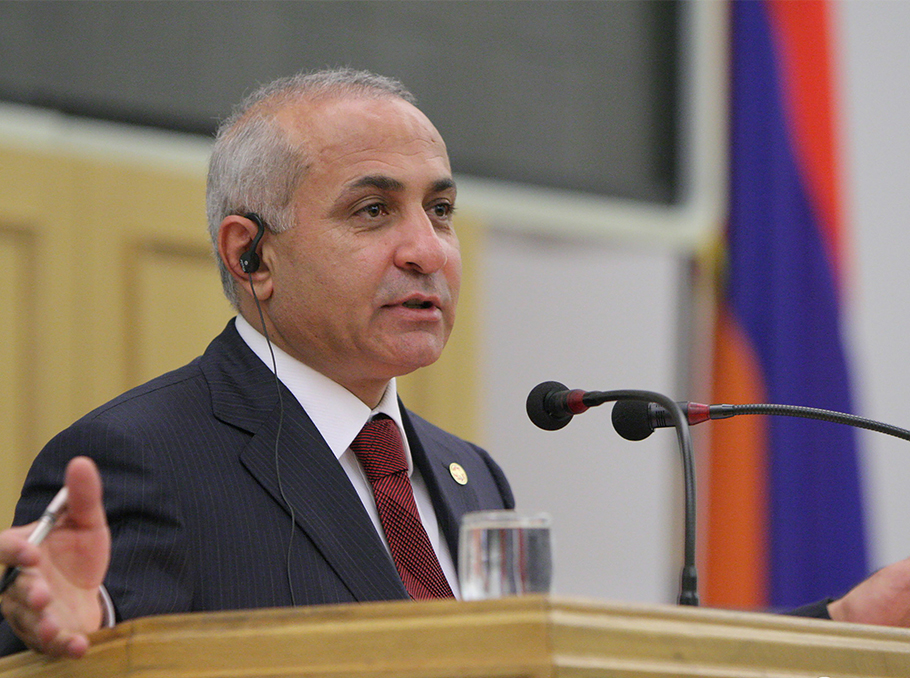 Hovik Abrahamyan on September 29, 2008
