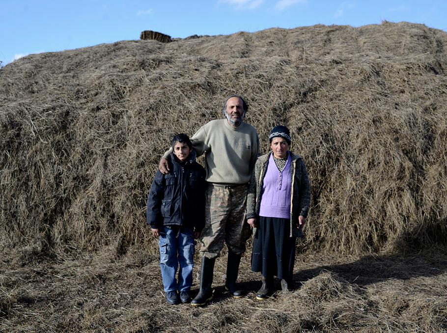 Մեսրոպ, Գրետա եւ Հայկ Հարոյանները