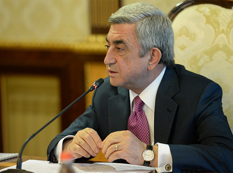 Серж Саргсян 10 апреля 2014 года Серж Саргсян 10 апреля 2014 года