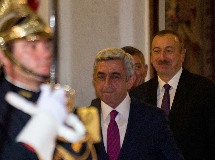 Серж Саргсян и Ильхам Алиев в Париже 27 октября 2014 года 