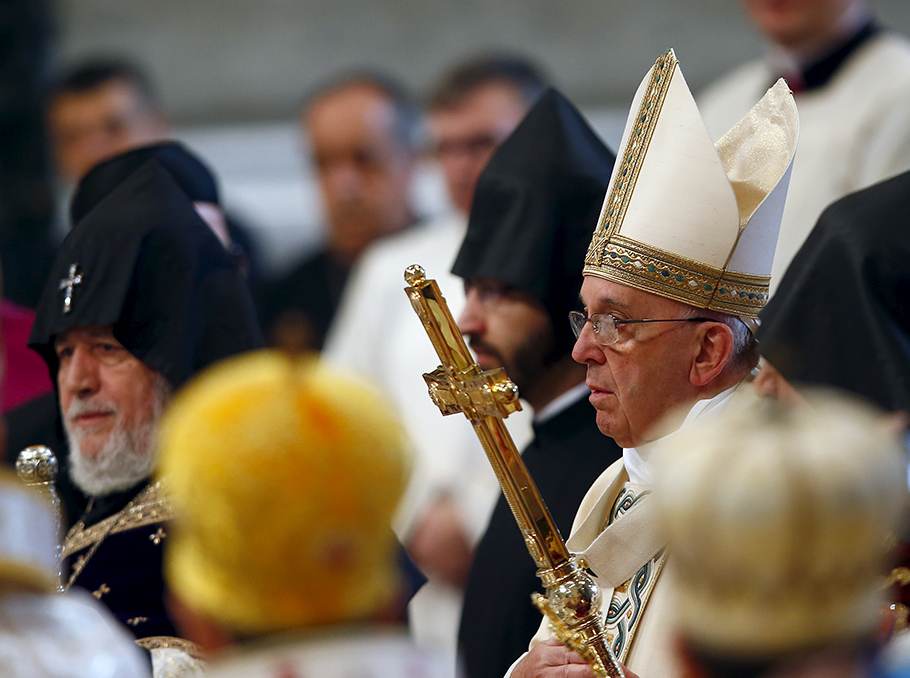 Pope Francis and Catholicos Karekin II at the Saint Peter’s Basilica