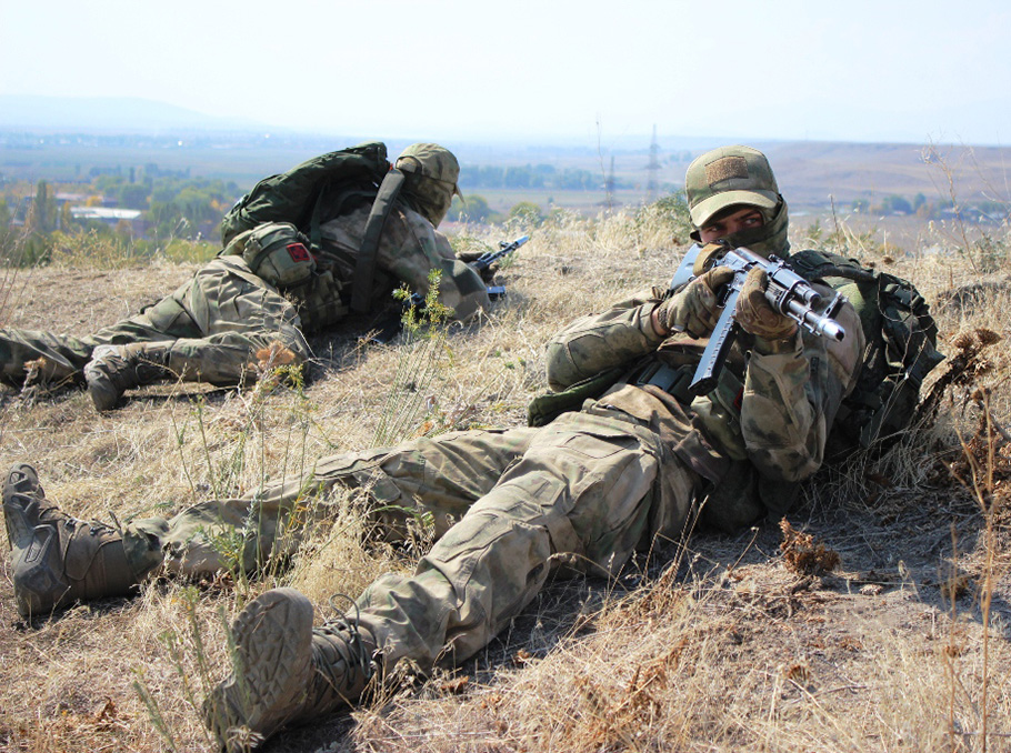 Russian servicemen in Armenia 