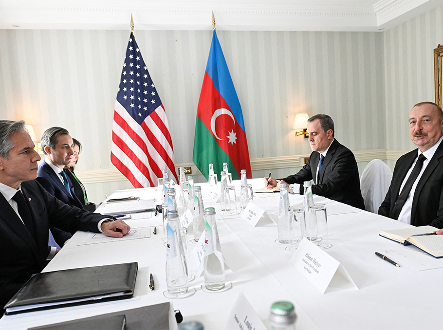 Ադրբեջանի նախագահ Իլհամ Ալիեւը եւ ԱՄՆ պետքարտուղար Էնթոնի Բլինքենը Մյունխենի համաժողովում