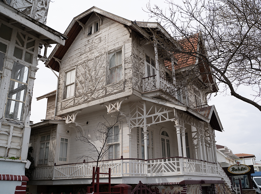 Տիպիկ տուն Քնալը կղզում Տիպիկ տուն Քնալը կղզում
