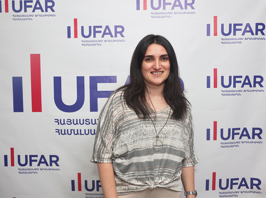 Ասյա Մովսիսյանը Ասյա Մովսիսյանը