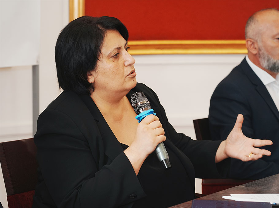 Նինա Կարապետյանցը
