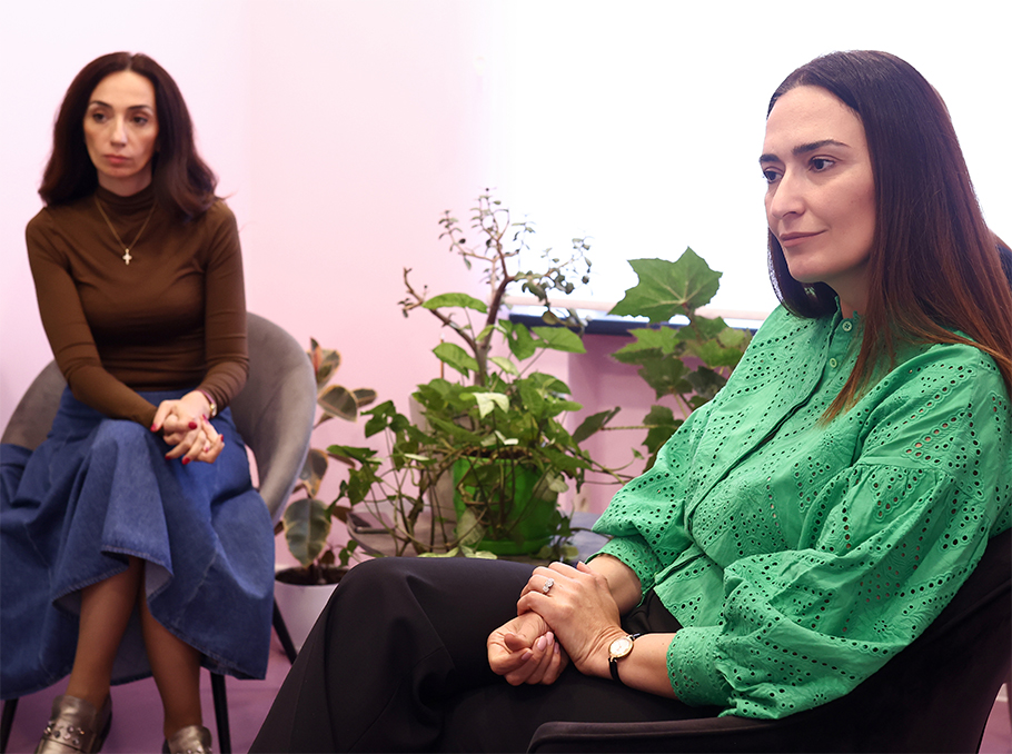 Մելինե Ղազարյանը եւ Մարինա Ղազարյանը