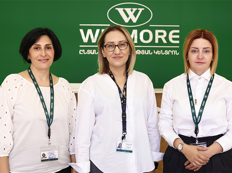 «Ուիգմոր ընտանիքի առողջության կենտրոնի» Էրեբունու մասնաճյուղի ղեկավար Սոնա Տերմենջյանը, «Ուիգմոր ընտանիքի առողջության կենտրոն»-ի բուժական գծով փոխտնօրեն Լիլիթ Մարությանը եւ Նոր Նորքի մասնաճյուղի ղեկավար Գոհար Պետրոսյանը (ձախից՝ աջ)
