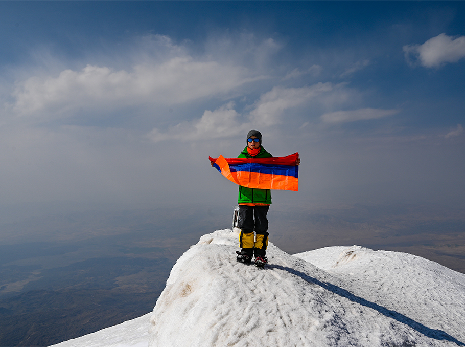 «4 գագաթ»-ի արշավականը՝ Արարատի գագաթին