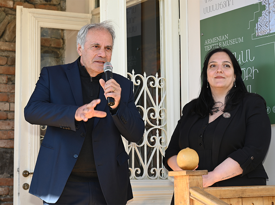 Հրազդան Թոքմաջյանը եւ Լուսինե Թորոյանը