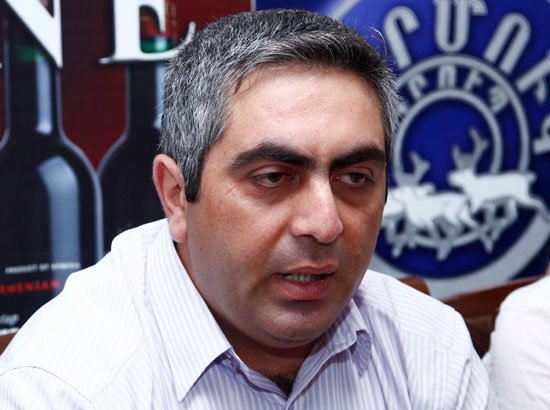 Armenian Defense Ministry spokesperson Artsrun Hovhannisyan