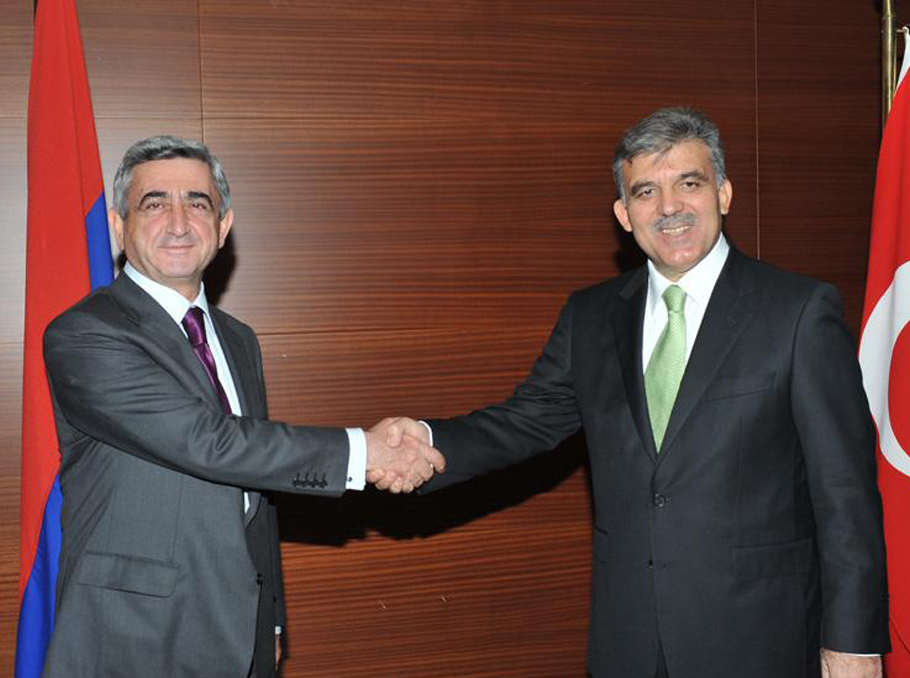 Serzh Sargsyan and Abdullah Gul 