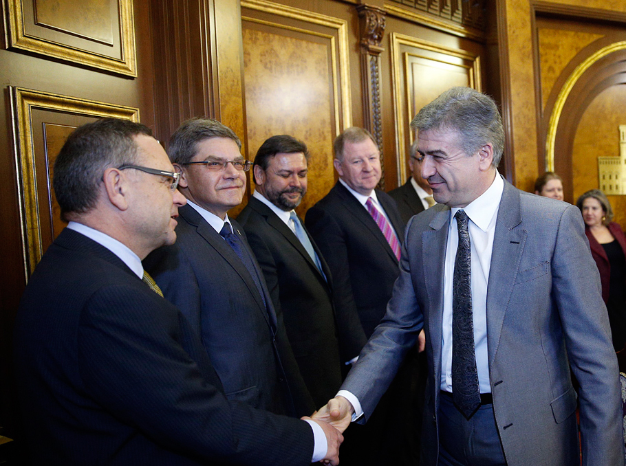 исполнительный комитет стран снг. лавров вручение. верительные грамоты послов в кыргызстане. россия африка парламентская конференция. япония и катар переговоры.