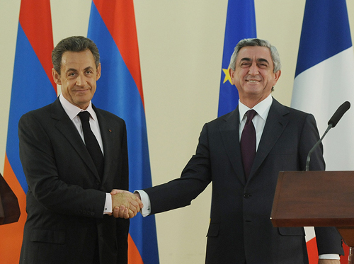 Serzh Sargsyan awards Nicolas Sarkozy Order of Glory 